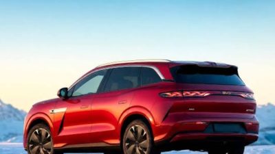 BYD Atto 8 Bisa Ngecas 9 Menit, Diklaim Lebih Cepat dari Antre BBM di SPBU